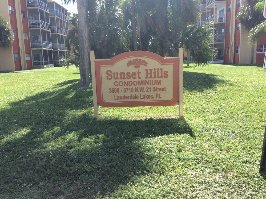 3710 NW 21st St, Lauderdale Lakes, FL 33311 Condo for Rent in