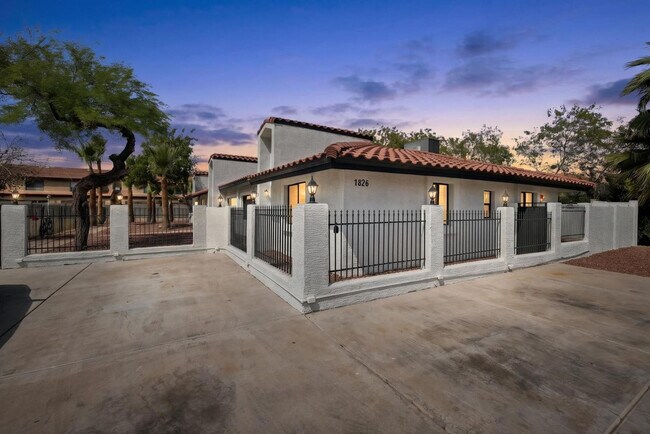 Foto del edificio - 7826 E Heatherbrae Ave