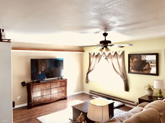 Foto del edificio - 4 br, 2 bath House - 1910 Carr Ave