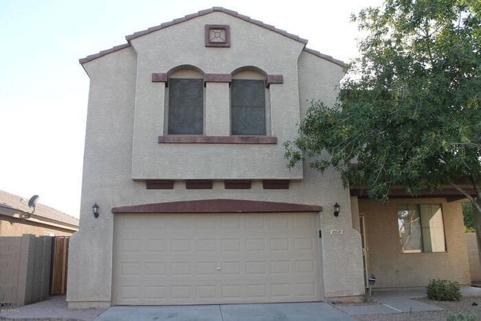 Beautiful 3 Bedroom, 2.5 Bath Home w/Open Floor Plan and Loft! Large Backyard with Fire Pit! Wash... - Beautiful 3 Bedroom, 2.5 Bath Home w/Open Floor Plan and Loft! Large Backyard with Fire Pit! Wash...
