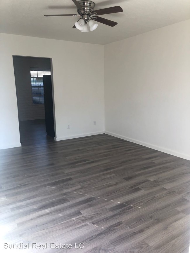 Building Photo - 316-330 S Hardy Dr
