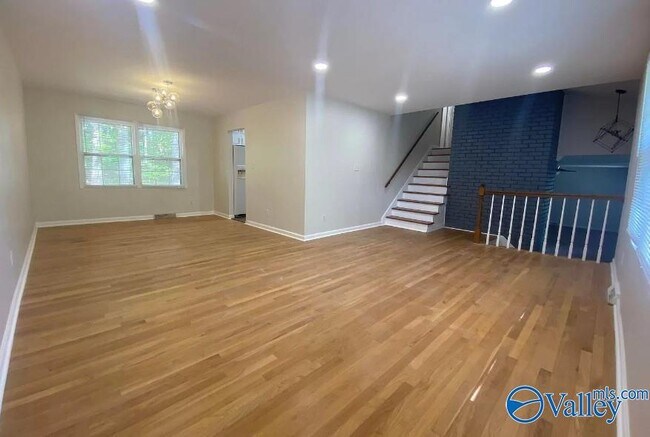 Foto del edificio - 8033 Navios Dr SE