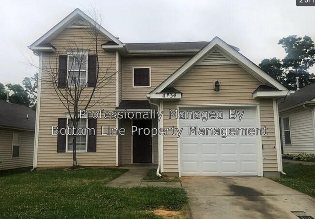 Building Photo - Spacious 3 Bedroom Home! New and renovated