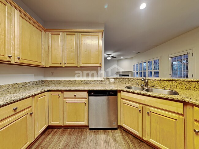 Building Photo - 302 Grimes Dr