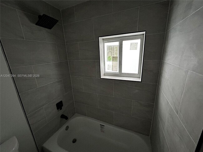 Foto del edificio - 4429 SW 21st St