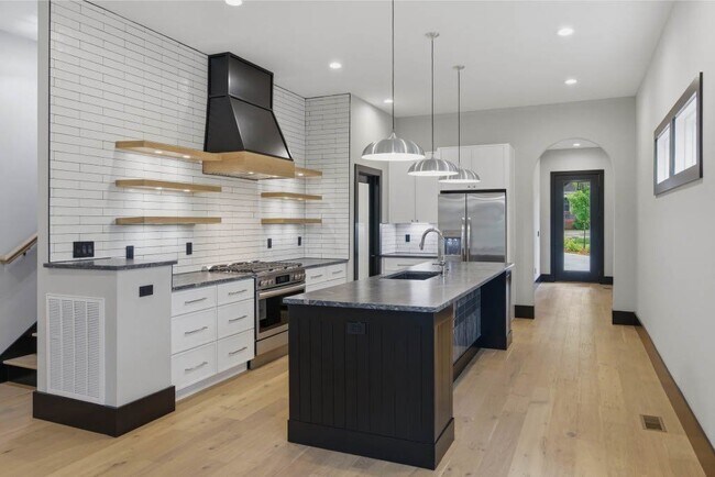 Foto del edificio - 1712 Straightway Ave