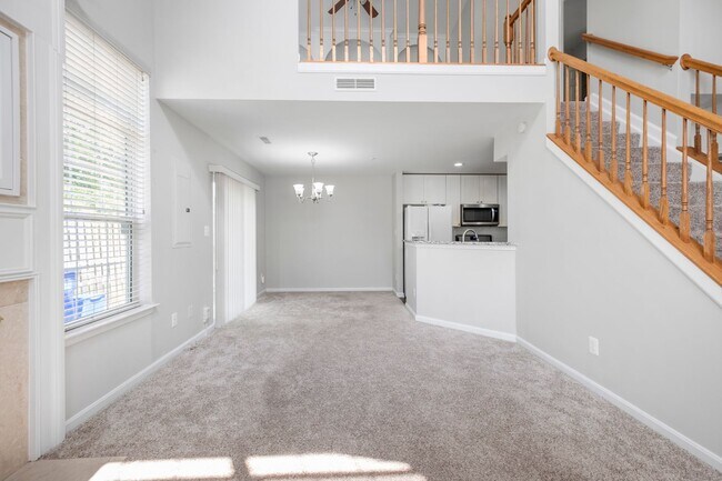 Building Photo - Beautiful 3 BR/2 BA Condo in Bowie!