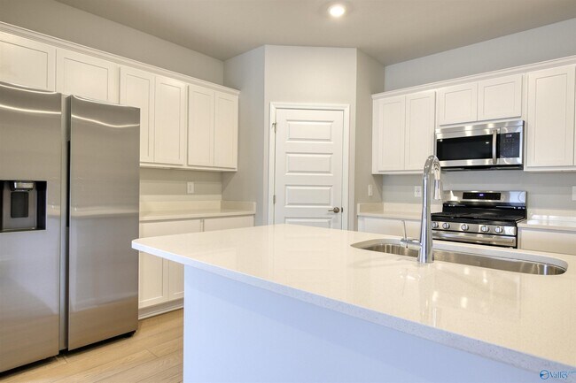 Foto del edificio - 12392 Whitcomb Cir