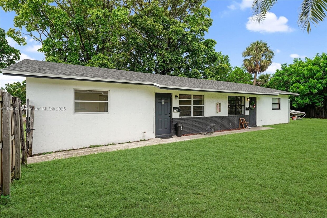 Primary Photo - 849 SW 9th Ct