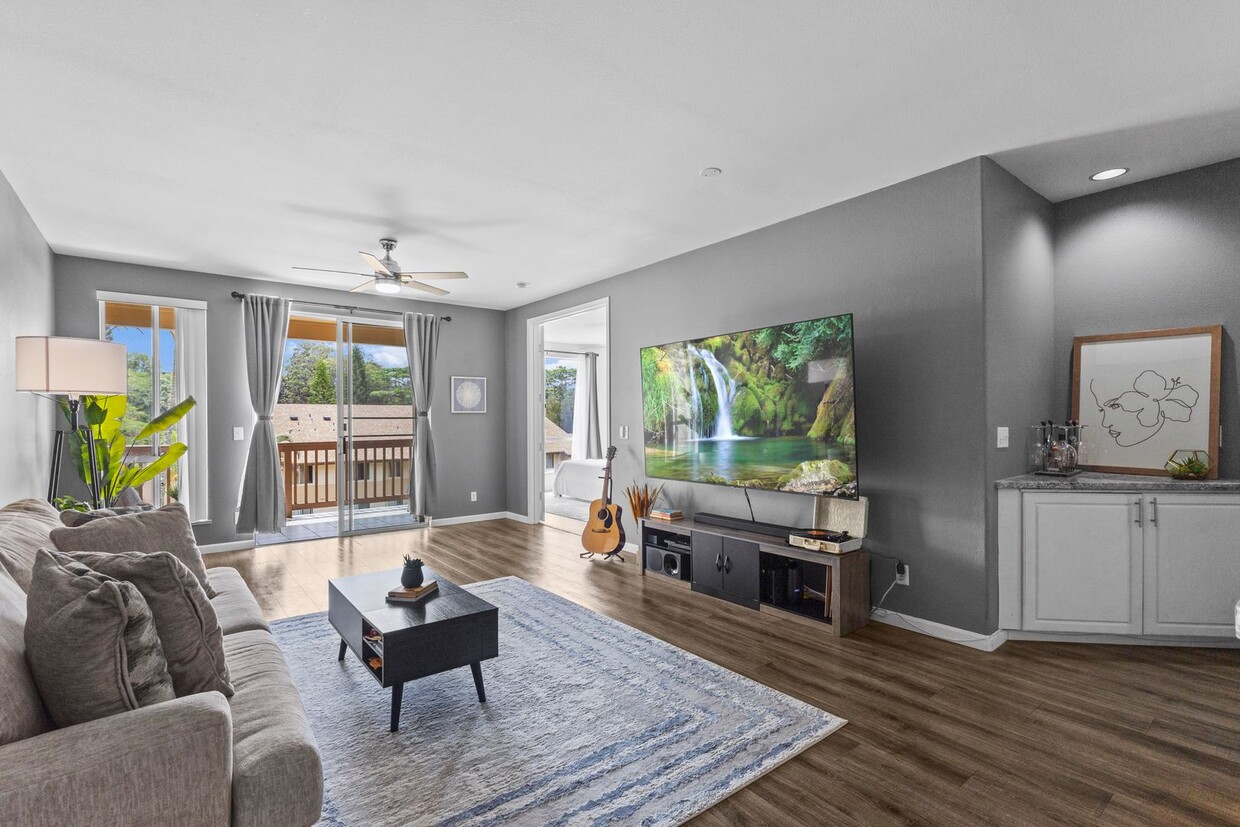 Mililani Living – Upgraded 2-Bed, 2-Bath Condo with High Ceilings - Mililani Living – Upgraded 2-Bed, 2-Bath Condo with High Ceilings