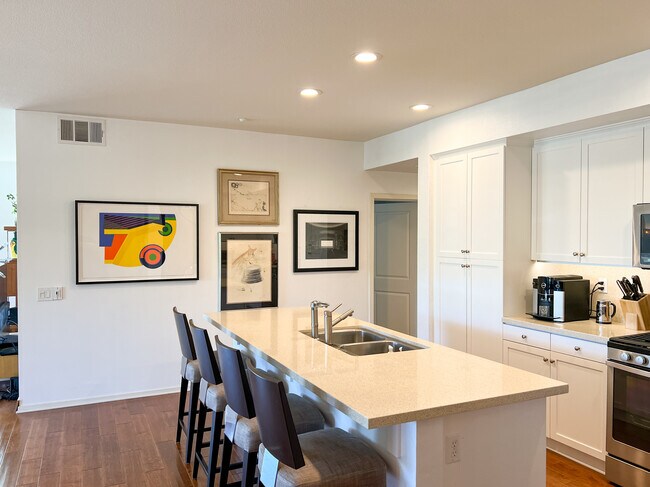 Kitchen - 12915 Park Pl