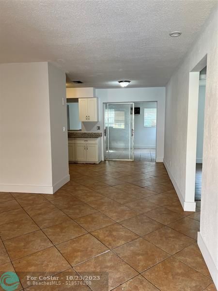 Foto del edificio - 5224 NW 17th St