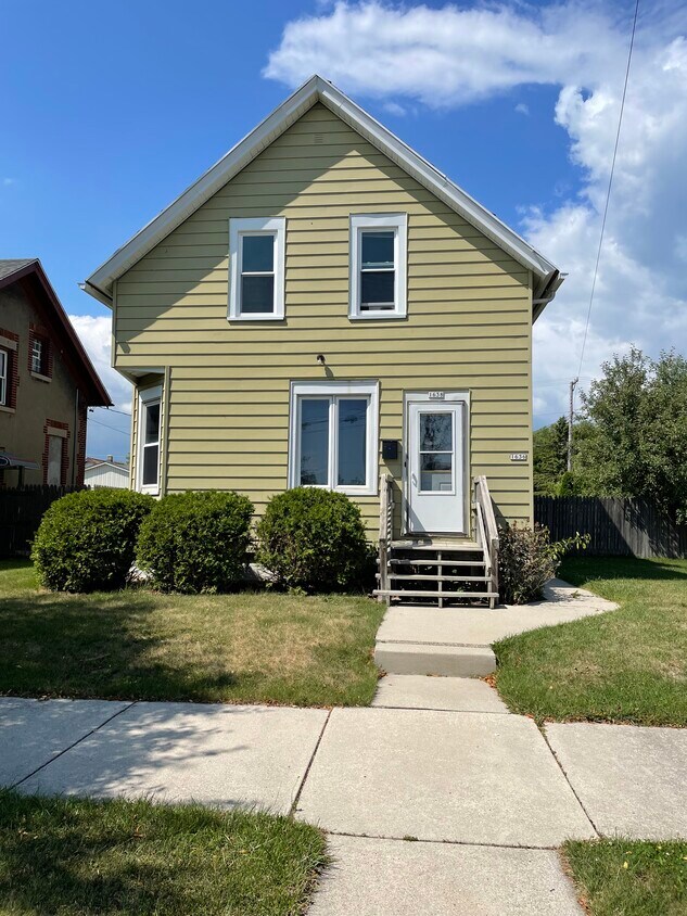 1638 Saemann Ave, Sheboygan, WI 53081 House Rental in Sheboygan, WI