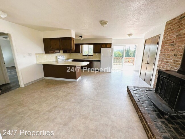 Foto del edificio - 3 br, 3 bath House - 36312 SE Douglass Rd.
