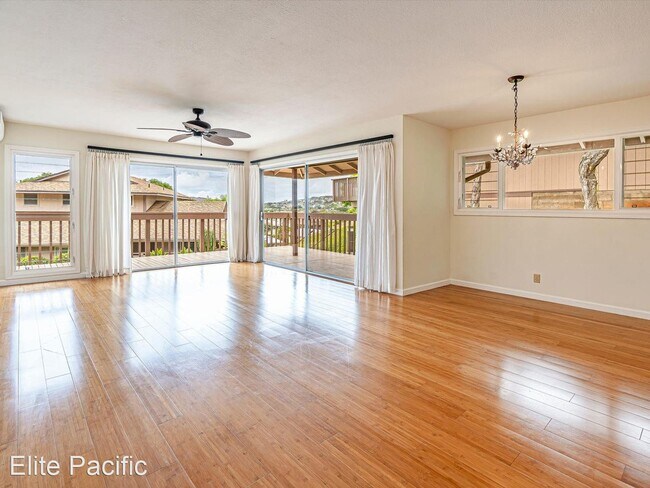 Building Photo - 3 br, 2 bath House - 1201 B Akipohe St # 7B