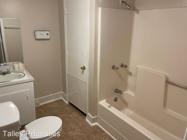 Building Photo - 2 br, 1 bath House - 524 Park Street - ELT