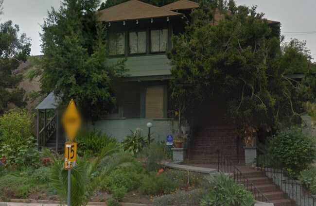 Building Photo - 937 North Benton Way