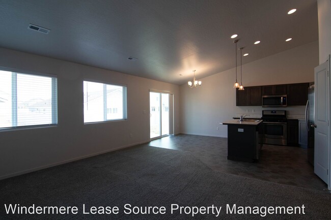 Foto del edificio - 3 br, 2 bath House - 13016 W 6th Ave.