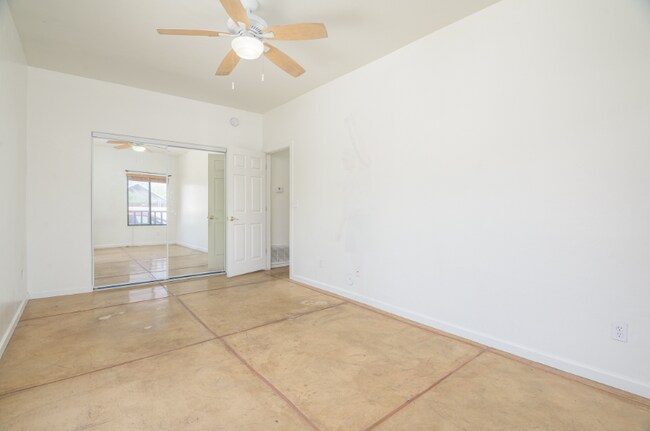 Foto del edificio - 1312 E 8th St