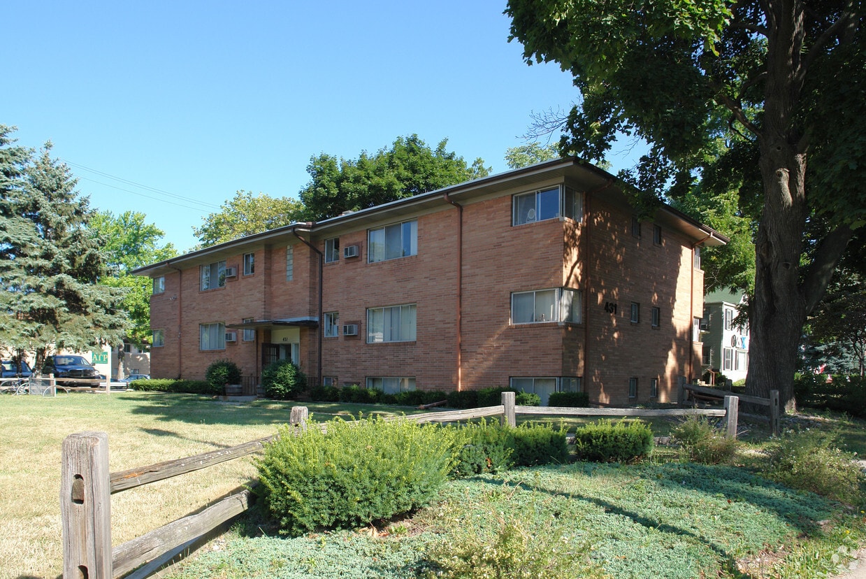 431 Abbott Rd, East Lansing, MI 48823 Apartments in East Lansing, MI