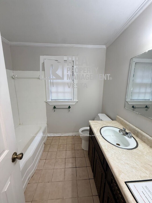 Foto del edificio - 3163 Highpoint Dr