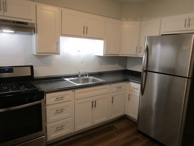 Brand-New Kitchen! - 2936 Hallmark Ln