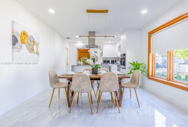 Foto del edificio - 1230 SW 22nd Terrace