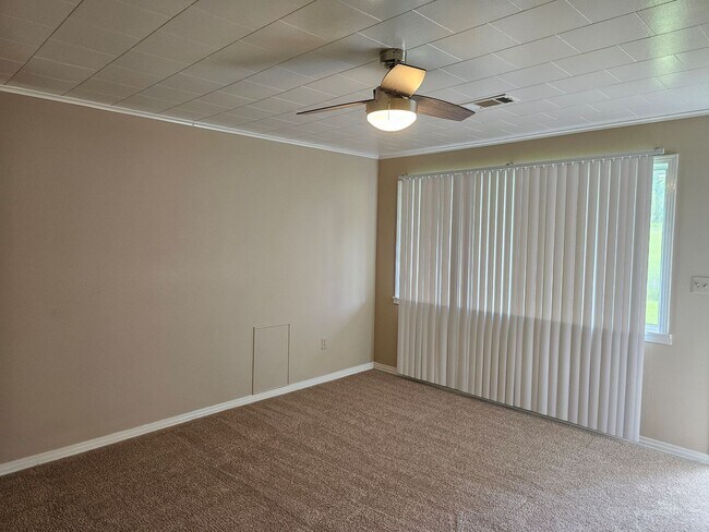 Foto del edificio - ****MOVE IN SPECIAL**** 1/2 OFF 1st MONTHS...