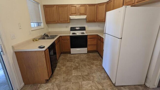 Foto del edificio - 3 bedroom in Greeley CO 80634