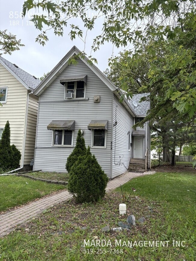 Photo du bâtiment - COZY 1 BED/1 BATH - DOWNTOWN + GAS 1 MONTH FREE RENT!