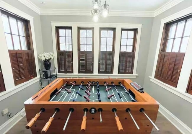 Building Photo - Spacious Cleveland Heights Home in Desirable Neighborhood!