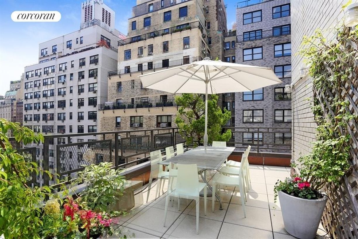 Primary Photo - 225 E 57th St
