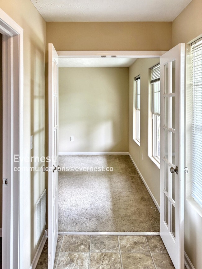 Building Photo - 5679 Marshfield Dr