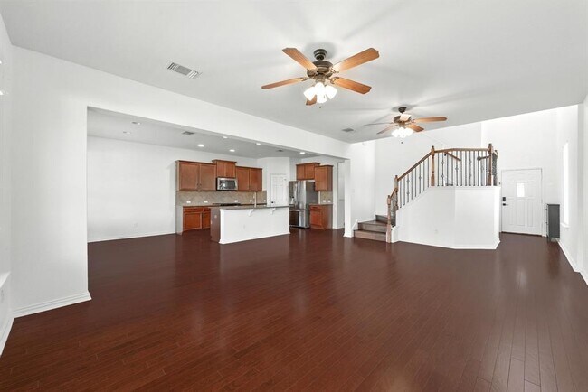 Foto del edificio - 16300 Travesia Way
