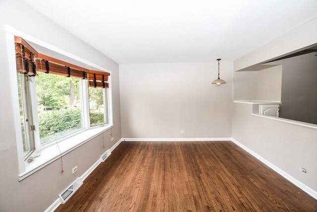 Foto del edificio - 17875 W Greentree Rd