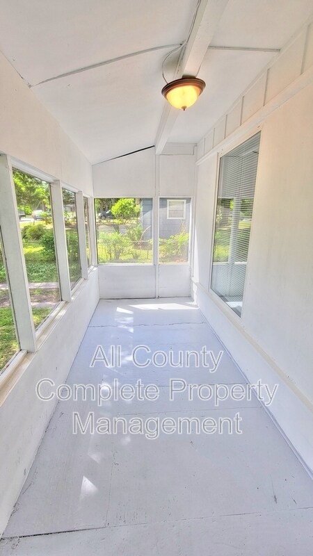Foto del edificio - 9348 Culpeper Ave
