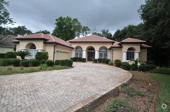 Building Photo - 12 Clementina Ct