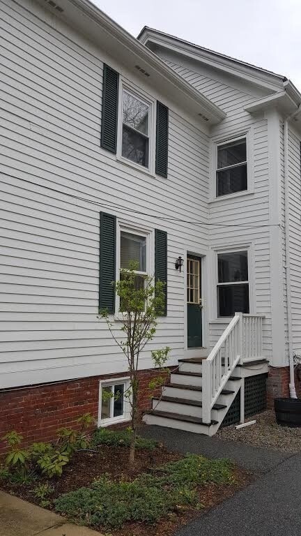 Building Photo - 73 Inman St