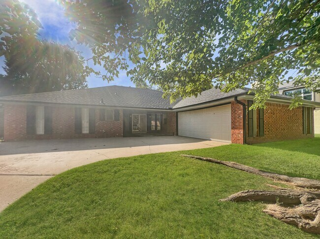 Foto del edificio - 2604 NE Garden Ln