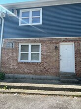 Building Photo - 190 Macey Ave