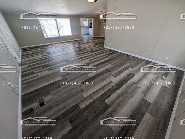 Building Photo - Newly Renovated Home on 10 acres in Midlot...