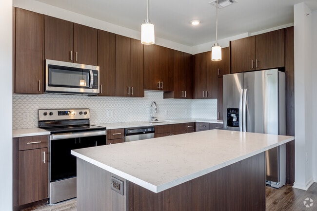 2BR, 2BA - B3 - 44 Washington