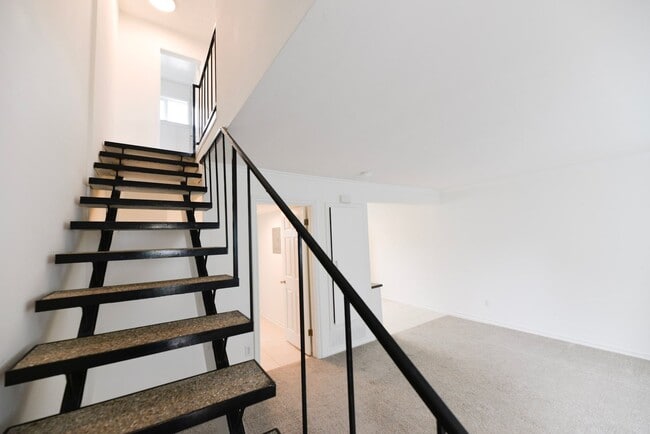 Building Photo - 34036 Street of the Amber Lantern