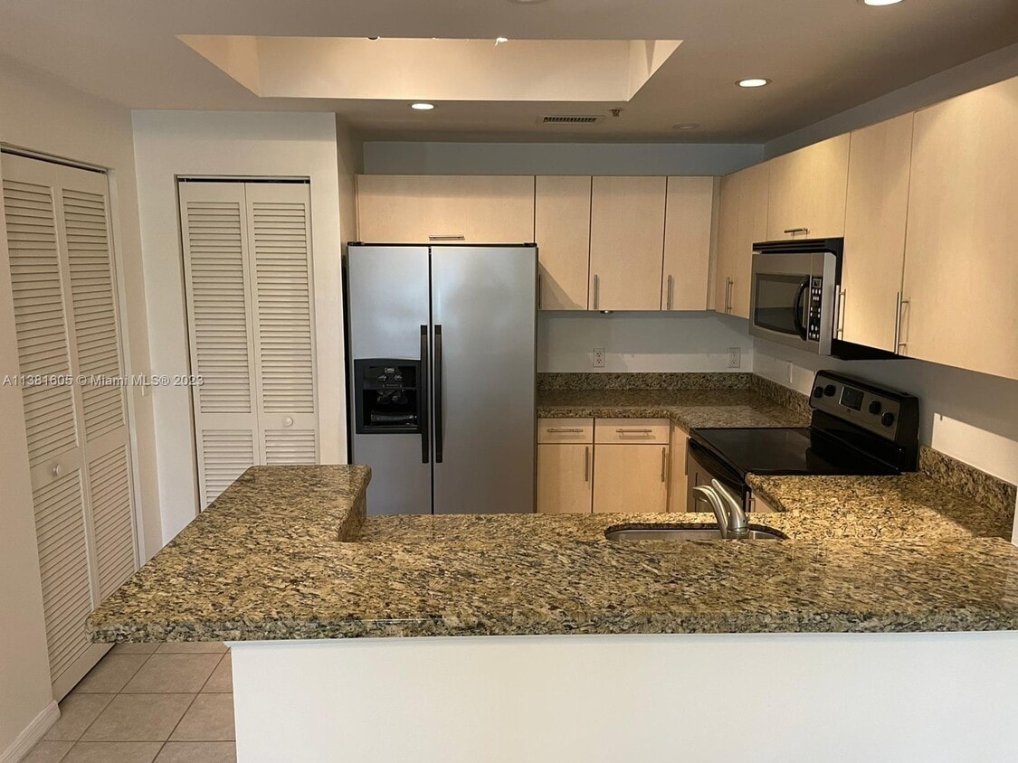 2015 SE 10th Ave Unit 119, Fort Lauderdale, FL 33316 Room for Rent in