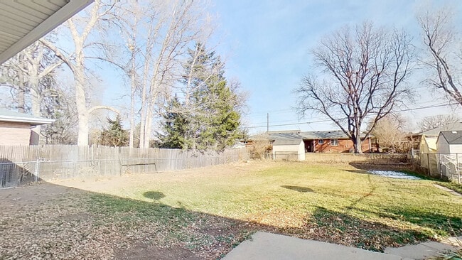 Building Photo - 4673 Holland St