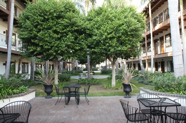 Foto del edificio - Los Caballeros #224