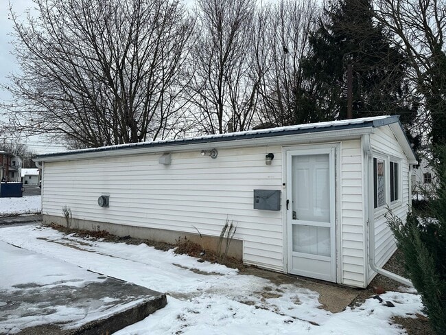 Photo - 4935 8th Ave Apartment