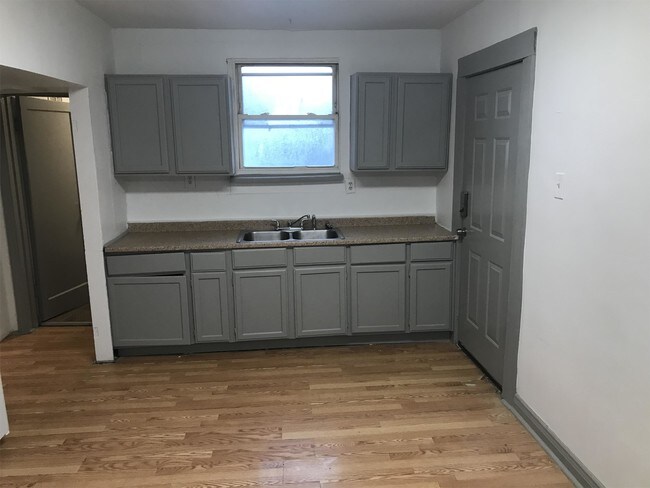 Foto del edificio - 221 Harrison Ave