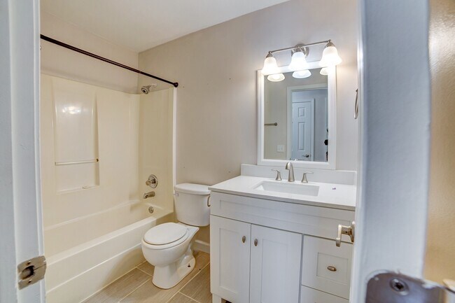 Building Photo - Stunning Bixby Home Available For Rent!