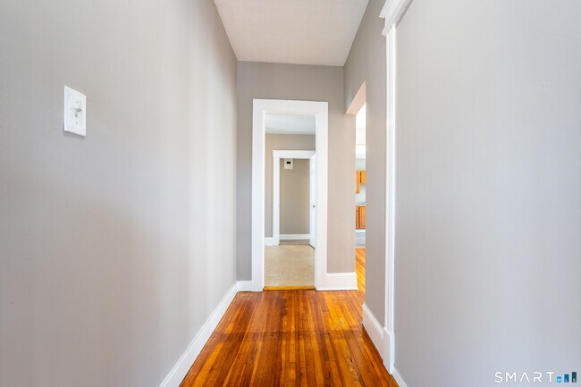 Foto del edificio - 62-64-64 James St